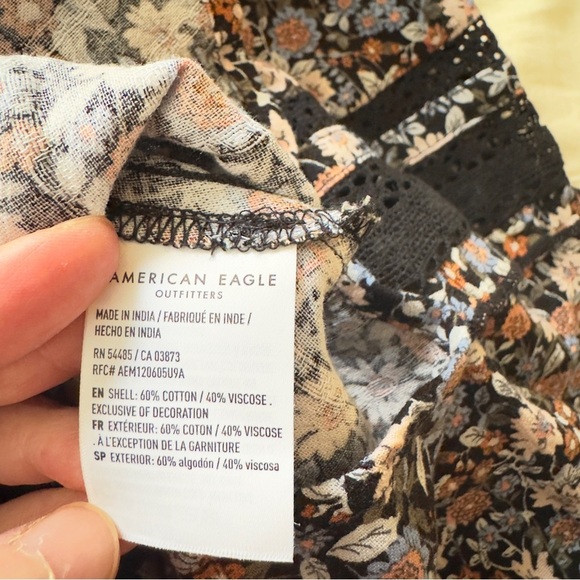 American Eagle Black Ditsy Floral Open-Back Flowy Boho Peasant Blouse S - Picture 8 of 12